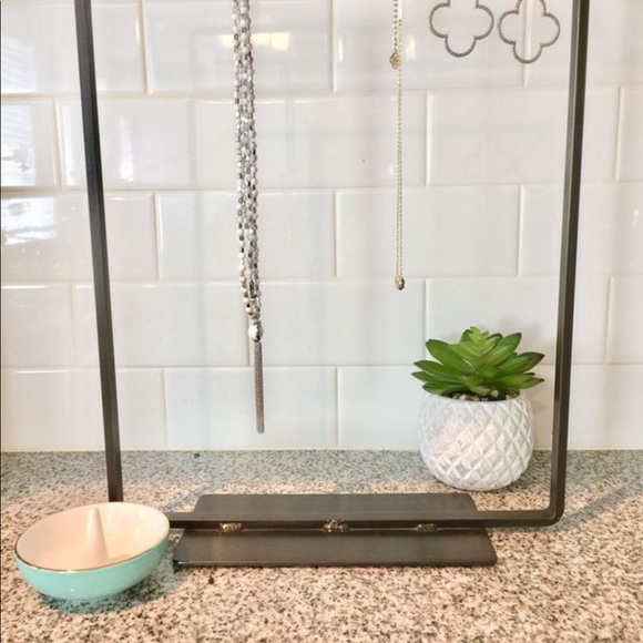 Sale! Brass jewelry stand - Picture 2 of 4